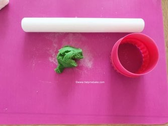 How to make St Patrick's Day Shamrock Toppers by Help Me Bake (4) (Medium).jpg