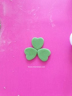 How to make St Patrick's Day Shamrock Toppers by Help Me Bake (8) (Medium).jpg