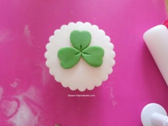 How to make St Patrick's Day Shamrock Toppers by Help Me Bake (13) (Medium).jpg