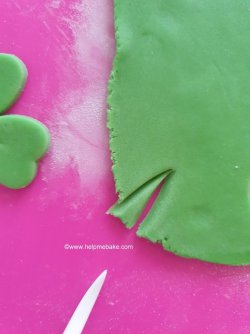 How to make St Patrick's Day Shamrock Toppers by Help Me Bake (15) (Medium).jpg