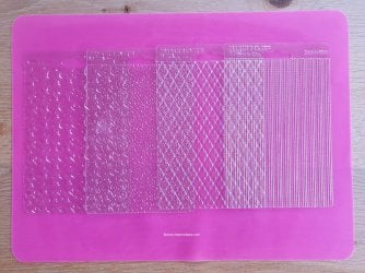 Makins Textured sheets Review by Help Me Bake 2 (Medium).jpg Makins Textured sheets Review by Help Me Bake 2 (Medium).jpg