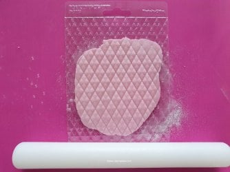 Makins Textured sheets Review by Help Me Bake 6 (Medium).jpg Makins Textured sheets Review by Help Me Bake 6 (Medium).jpg