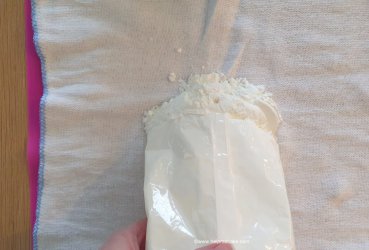 How to make a cornflour bag for modelling by Help Me Bake (4) (Medium).jpg