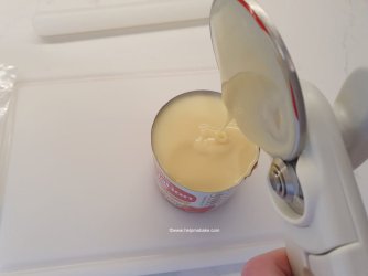 7 Mini Egg Fudge Tutorial by Help Me Bake (Medium).jpg
