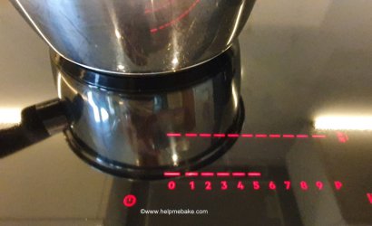 9 Mini Egg Fudge Tutorial by Help Me Bake (Medium).jpg