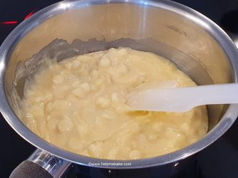 10 Mini Egg Fudge Tutorial by Help Me Bake (Medium).jpg