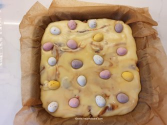 21 Mini Egg Fudge Tutorial by Help Me Bake (Medium).jpg