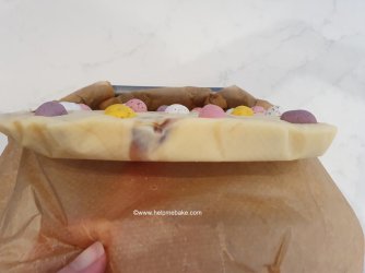 23 Mini Egg Fudge Tutorial by Help Me Bake (Medium).jpg