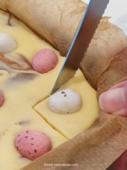 24 Mini Egg Fudge Tutorial by Help Me Bake (Medium).jpg