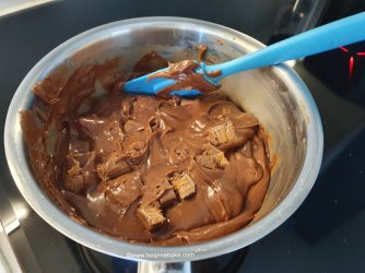 Mars Bar Fudge by Help Me Bake (9E) (Medium).jpg