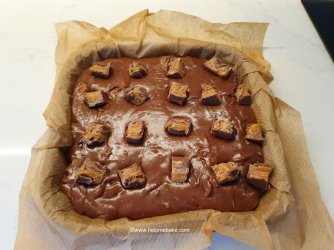 Mars Bar Fudge by Help Me Bake (14) (Medium).jpg Mars Bar Fudge by Help Me Bake (14) (Medium).jpg