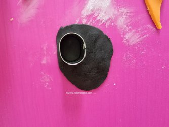 Alien cupcake Toppers tutorial by Help Me Bake 12 (Medium).jpg