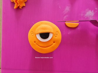 Alien cupcake Toppers tutorial by Help Me Bake 17 (Medium).jpg