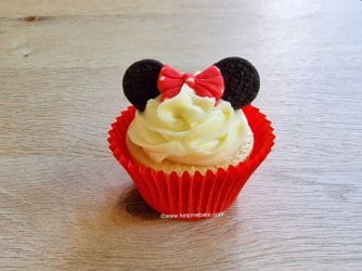 1 Easy Minnie Mouse Cupcake Toppers by Help Me Bake (Medium).jpg