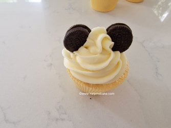 Easy Minnie Mopuse Cupcake Toppers by Help Me Bake 2 (Medium).jpg Easy Minnie Mopuse Cupcake Toppers by Help Me Bake 2 (Medium).jpg