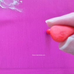 How to make a small bow or bow tie by Help Me Bake 3 (Medium).jpg How to make a small bow or bow tie by Help Me Bake 3 (Medium).jpg
