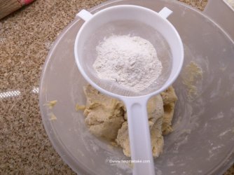 Vanilla cookies mini tutorial by help me bake 7.jpg