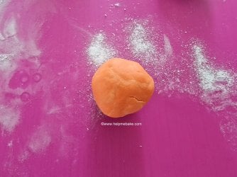 12 Easy Pumpkin toppers by Help Me Bake (Medium).jpg 12 Easy Pumpkin toppers by Help Me Bake (Medium).jpg