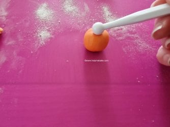 16 Easy Pumpkin toppers by Help Me Bake (Medium).jpg 16 Easy Pumpkin toppers by Help Me Bake (Medium).jpg