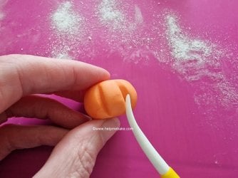 21 Easy Pumpkin toppers by Help Me Bake (Medium).jpg 21 Easy Pumpkin toppers by Help Me Bake (Medium).jpg