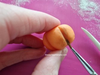 23 Easy Pumpkin toppers by Help Me Bake (Medium).jpg