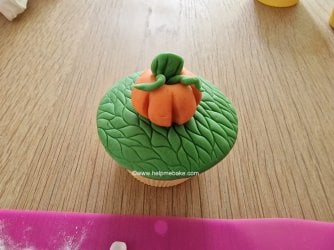 30 Easy Pumpkin toppers by Help Me Bake (Medium).jpg 30 Easy Pumpkin toppers by Help Me Bake (Medium).jpg
