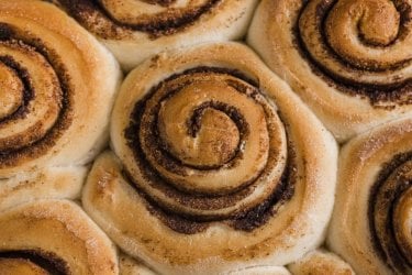 cinnamon roll (Medium).jpg