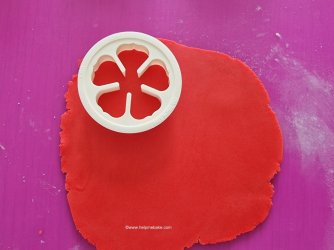 Poppy Cupcakes Tutorial by Help Me Bake (67) - Copy (Medium).jpg