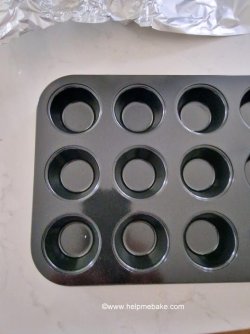 Poppy Cupcakes Tutorial by Help Me Bake (2) - Copy-001 (Medium).jpg
