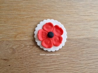 Poppy Cupcakes Tutorial by Help Me Bake (47) - Copy (Medium).jpg