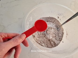 4 Glace Icing by Help Me Bake Tutorial (Medium) (Medium).jpg 4 Glace Icing by Help Me Bake Tutorial (Medium) (Medium).jpg