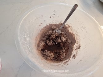 5 Glace Icing by Help Me Bake Tutorial (Medium) (Medium).jpg 5 Glace Icing by Help Me Bake Tutorial (Medium) (Medium).jpg
