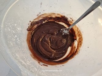 6 Glace Icing by Help Me Bake Tutorial (Medium) (Medium).jpg 6 Glace Icing by Help Me Bake Tutorial (Medium) (Medium).jpg