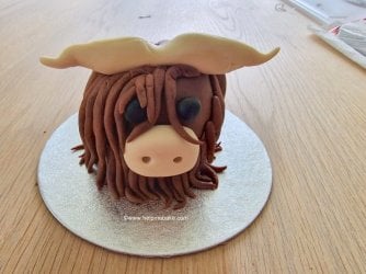 Terrys Chocolate Orange Highland Cow by Help Me Bake Mini Tutorial (11) (Medium).jpg Terrys Chocolate Orange Highland Cow by Help Me Bake Mini Tutorial (11) (Medium).jpg