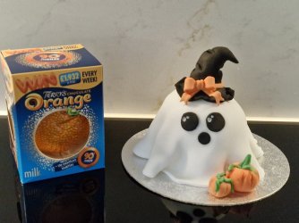 Halloween Ghost and Pumpkins Terry's Chocolate Orange by Help Me Bake 17.jpg Halloween Ghost and Pumpkins Terry's Chocolate Orange by Help Me Bake 17.jpg