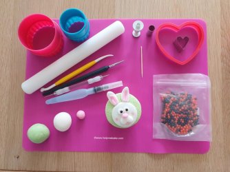 How to make a Rabbit Cupcake Topper by Help Me Bake (Medium).jpg How to make a Rabbit Cupcake Topper by Help Me Bake (Medium).jpg