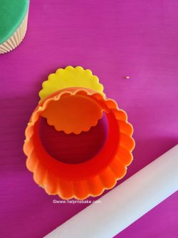 6 Elf Topper by Help Me Bake (Medium).jpg 6 Elf Topper by Help Me Bake (Medium).jpg