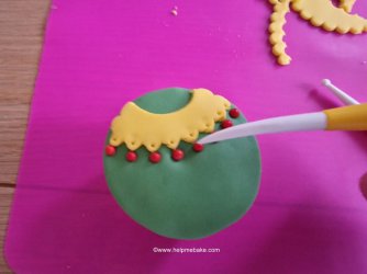 15 Elf Topper by Help Me Bake (Medium).jpg 15 Elf Topper by Help Me Bake (Medium).jpg