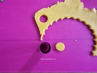 19 Elf Topper by Help Me Bake (Medium).jpg 19 Elf Topper by Help Me Bake (Medium).jpg