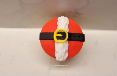 SantaTopper by Help Me Bake (56) (Medium).jpg SantaTopper by Help Me Bake (56) (Medium).jpg