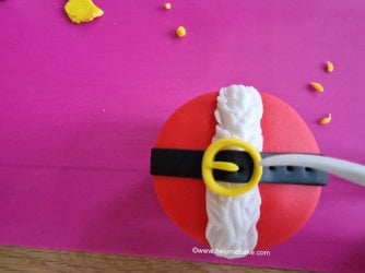 19 SantaTopper by Help Me Bake (Medium).jpg 19 SantaTopper by Help Me Bake (Medium).jpg