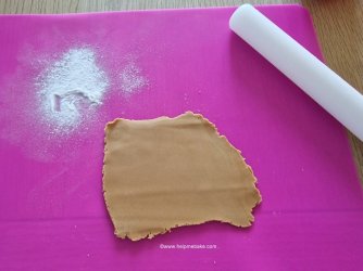 Easy Teddy Toppers by Help Me Bake (1) (Medium).jpg Easy Teddy Toppers by Help Me Bake (1) (Medium).jpg