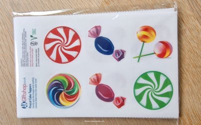 AK Giftshop Pre cut cupcake toppers review by Help Me Bake (Medium).jpg