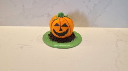Terry's Choc Orange Pumpkin by Help Me Bake Medium (1).jpg Terry's Choc Orange Pumpkin by Help Me Bake Medium (1).jpg