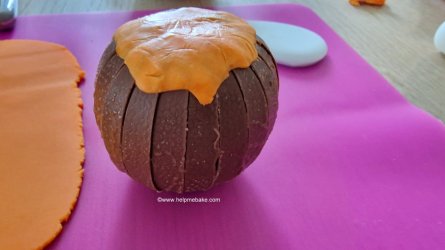 Terry's Choc Orange Mini Turorial by Help Me Bake (8) (Medium).jpg
