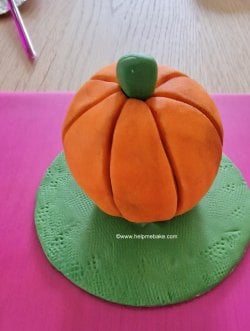 Terry's Choc Orange Mini Turorial by Help Me Bake (23) (Medium).jpg