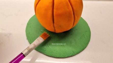 Terry's Choc Orange Mini Turorial by Help Me Bake (30) (Medium).jpg