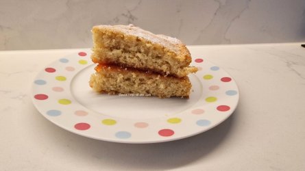 Half and Half Wholemeal Sponge Cake by Help Me Bake 15 (Medium).jpg