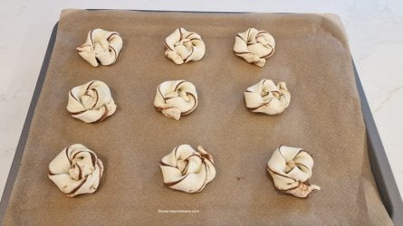 Nutella Easter Egg Pastries by Help Me Bake 32 (Medium).jpg Nutella Easter Egg Pastries by Help Me Bake 32 (Medium).jpg