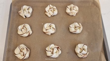 Nutella Easter Egg Pastries by Help Me Bake 34 (Medium).jpg Nutella Easter Egg Pastries by Help Me Bake 34 (Medium).jpg
